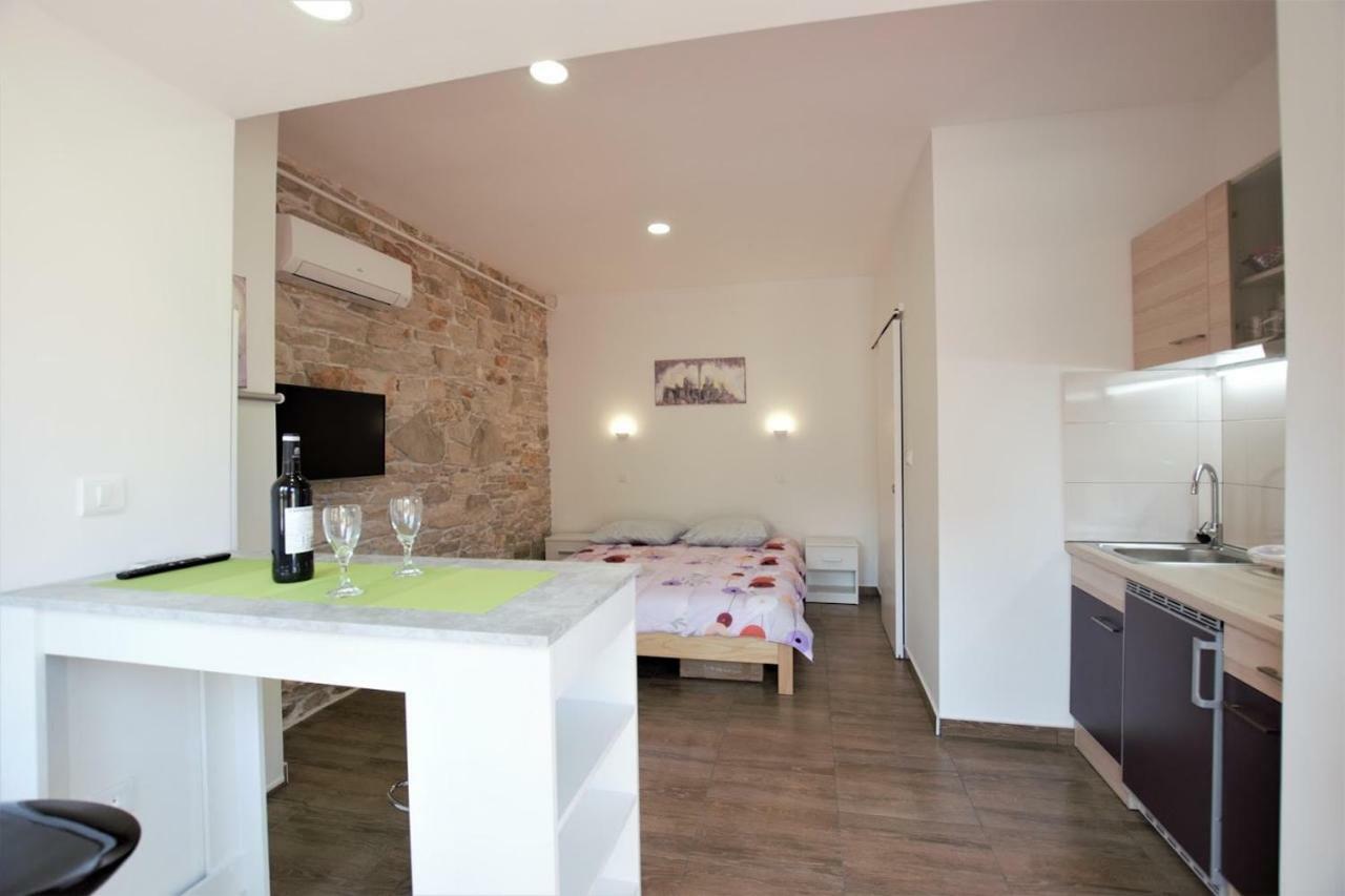 Studio apartman Pola Esterno foto